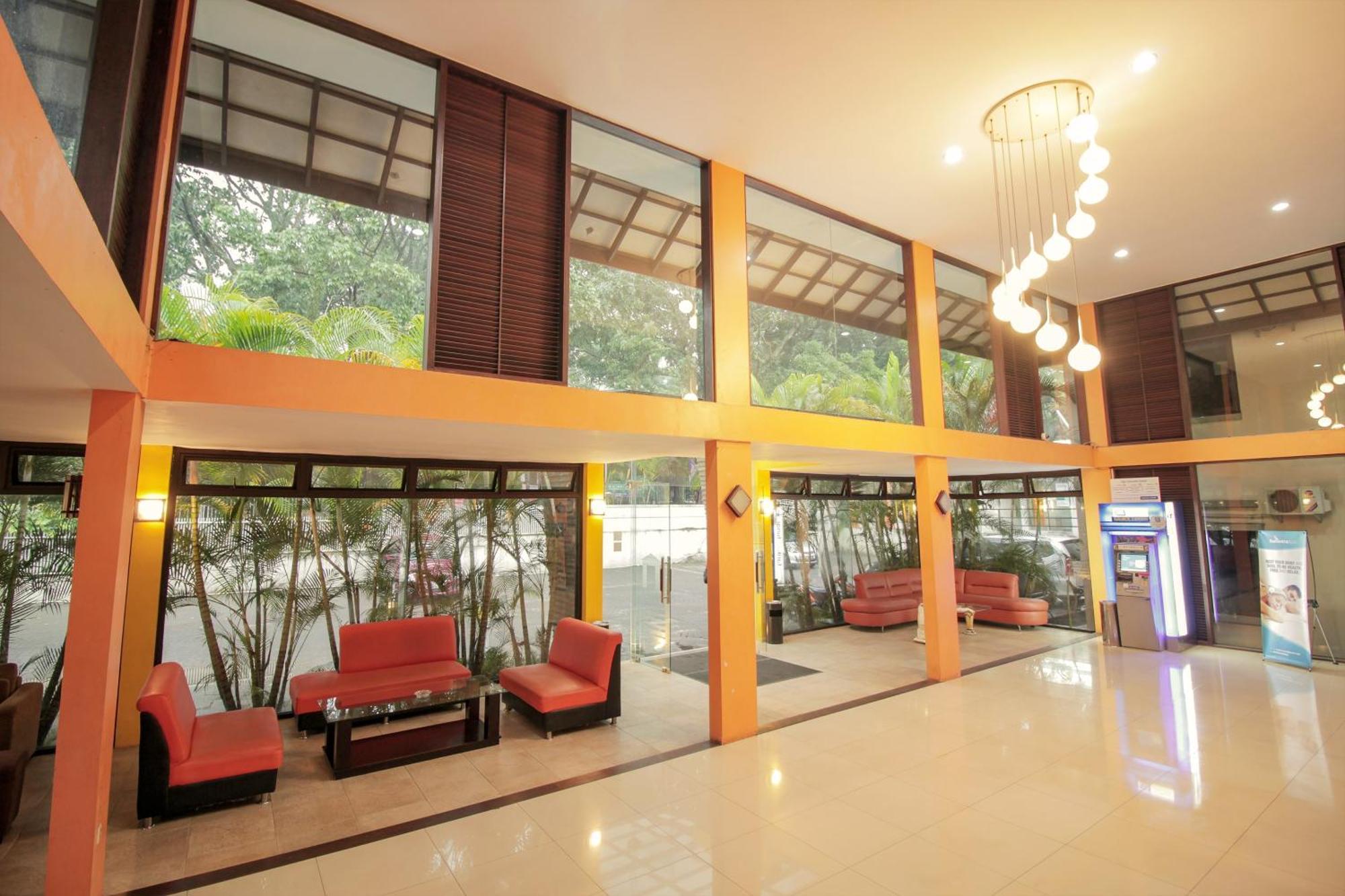Collection O 295 Grha Ciumbuleuit Guest House Bandung Exterior foto