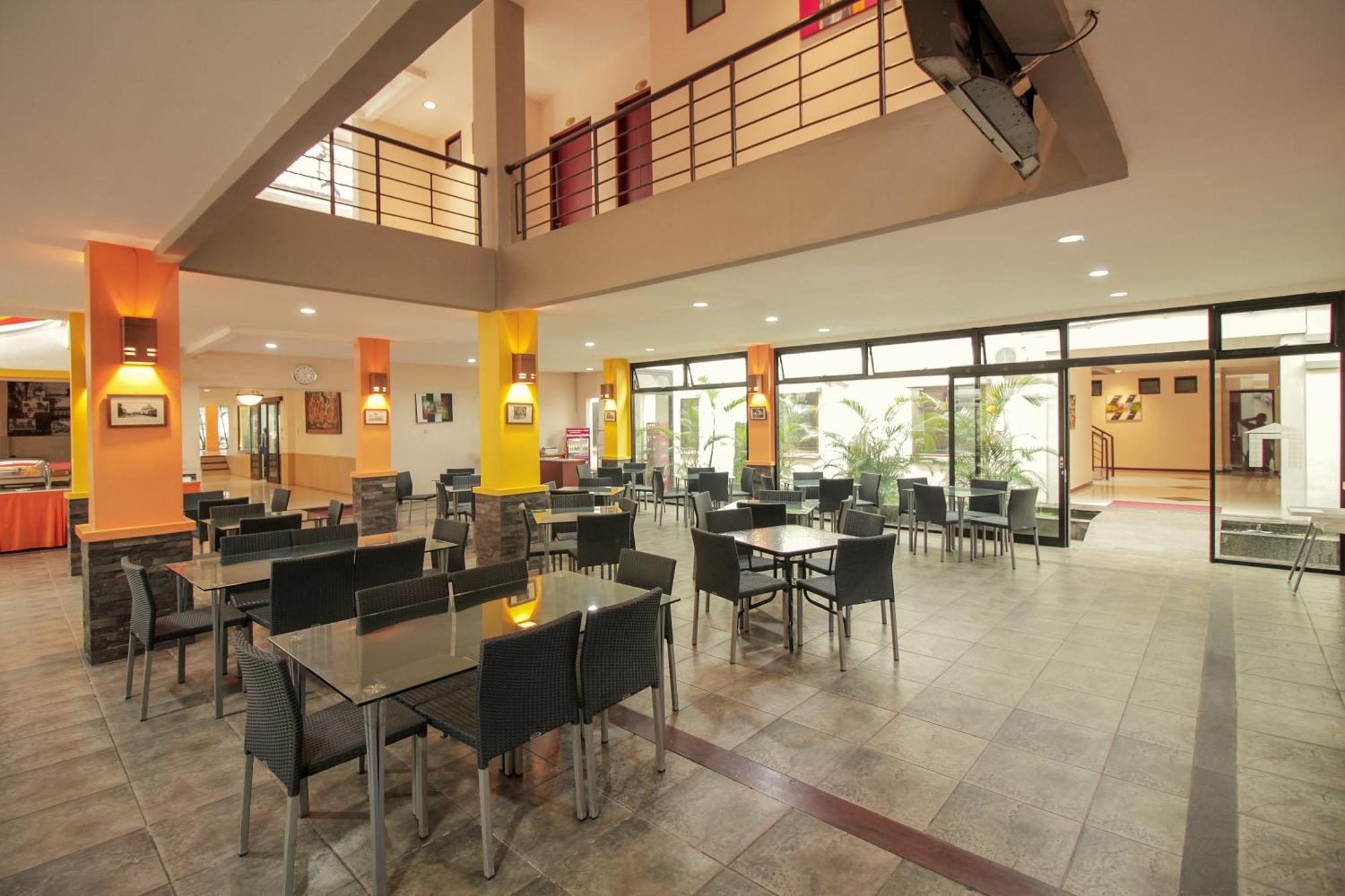 Collection O 295 Grha Ciumbuleuit Guest House Bandung Exterior foto